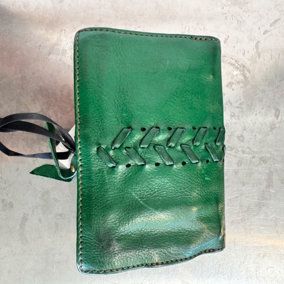 Emerald Green Leather Campomaggi Wallet - Picture 2 of 4